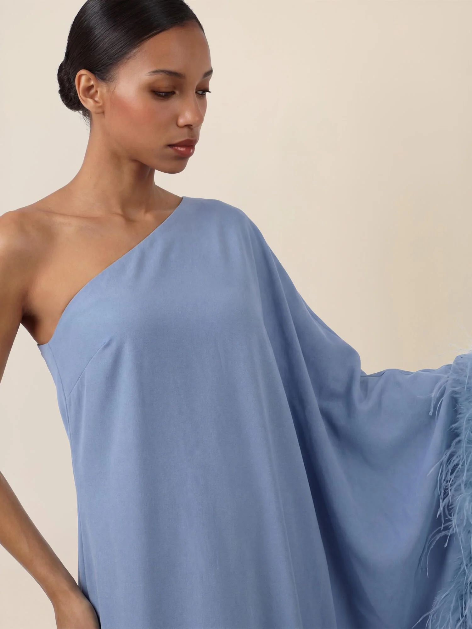 Abendkleid Maxi mit Federsaum - Image 6