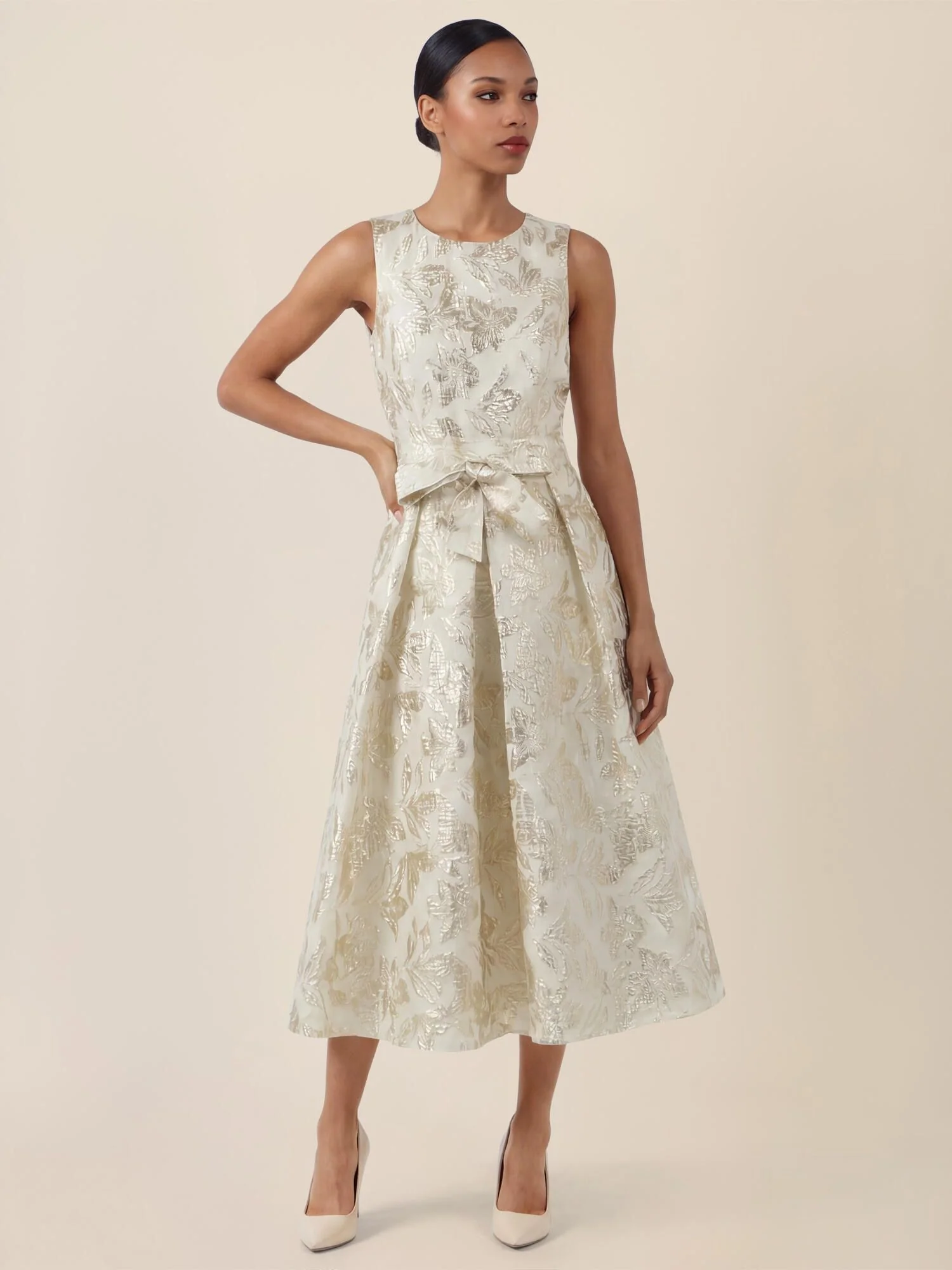Abendkleid Midi mit schimmerndem Strukturmuster - Image 4