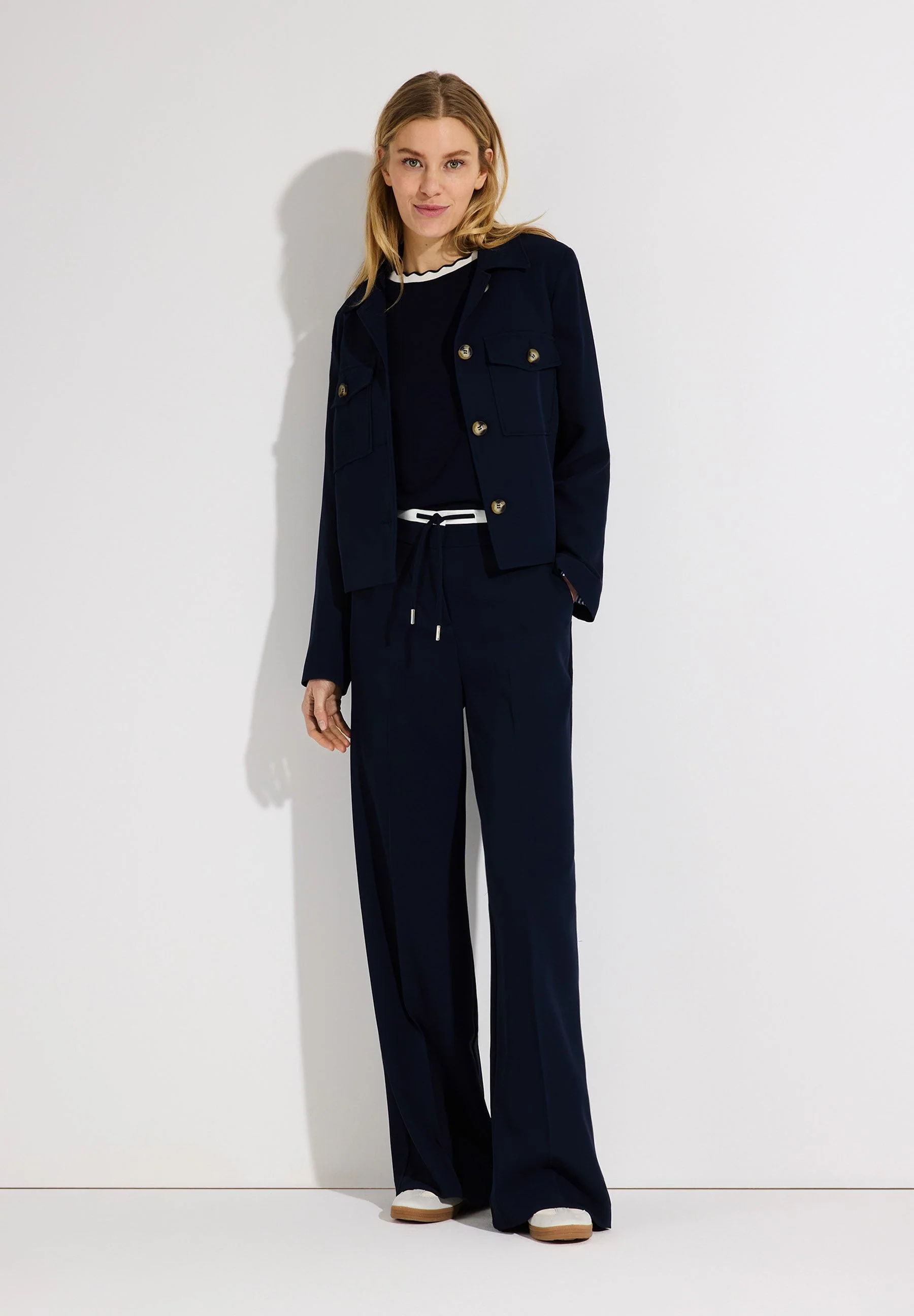 Blazer mit aufgesetzten Taschen - Image 4