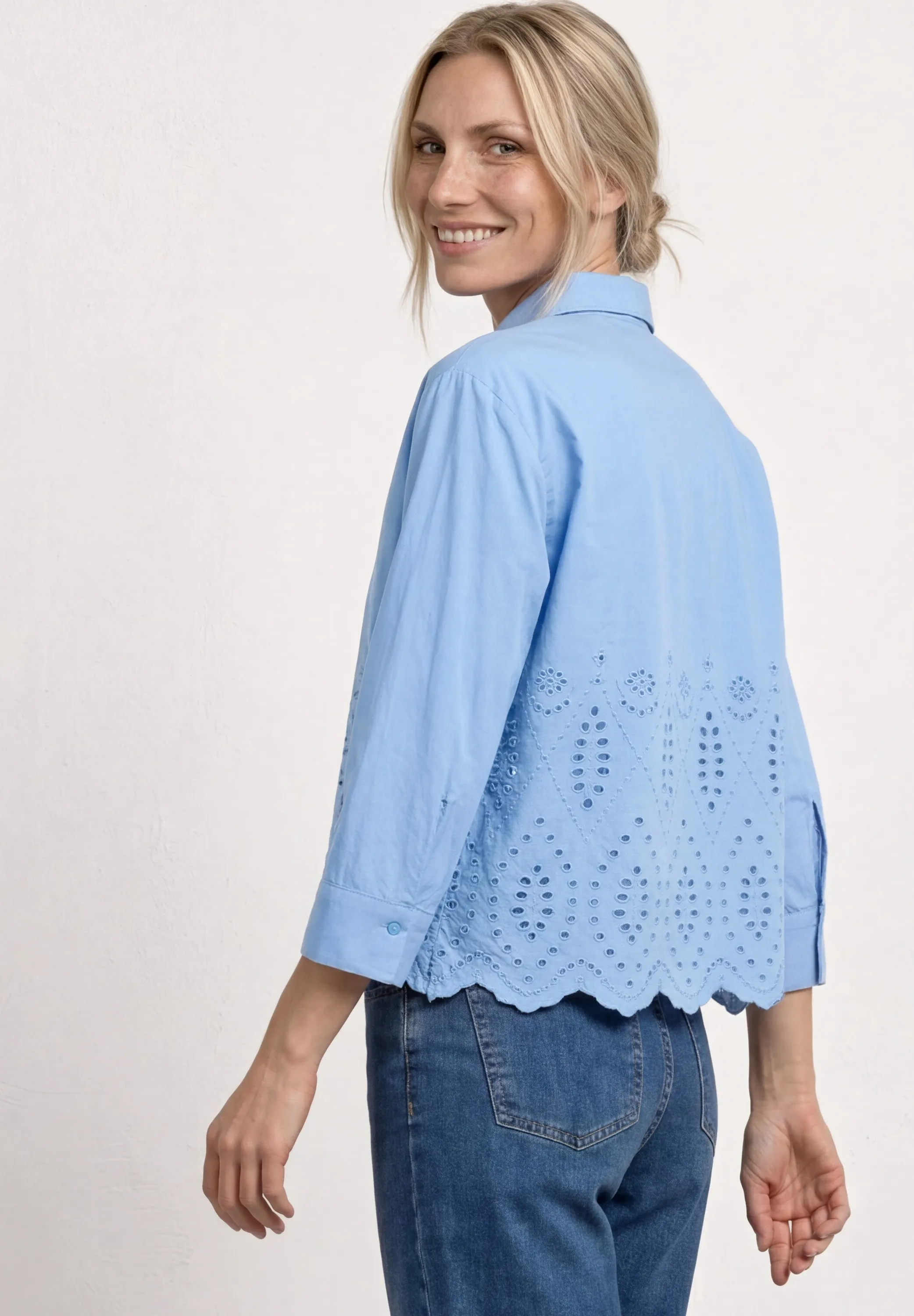 Bluse mit Shiffleydetails - Image 2