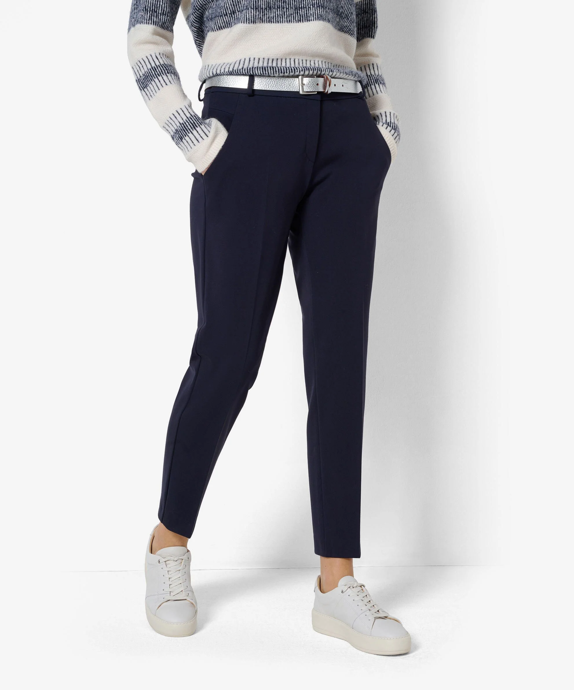 Chinohose aus feinem Jersey - Image 3