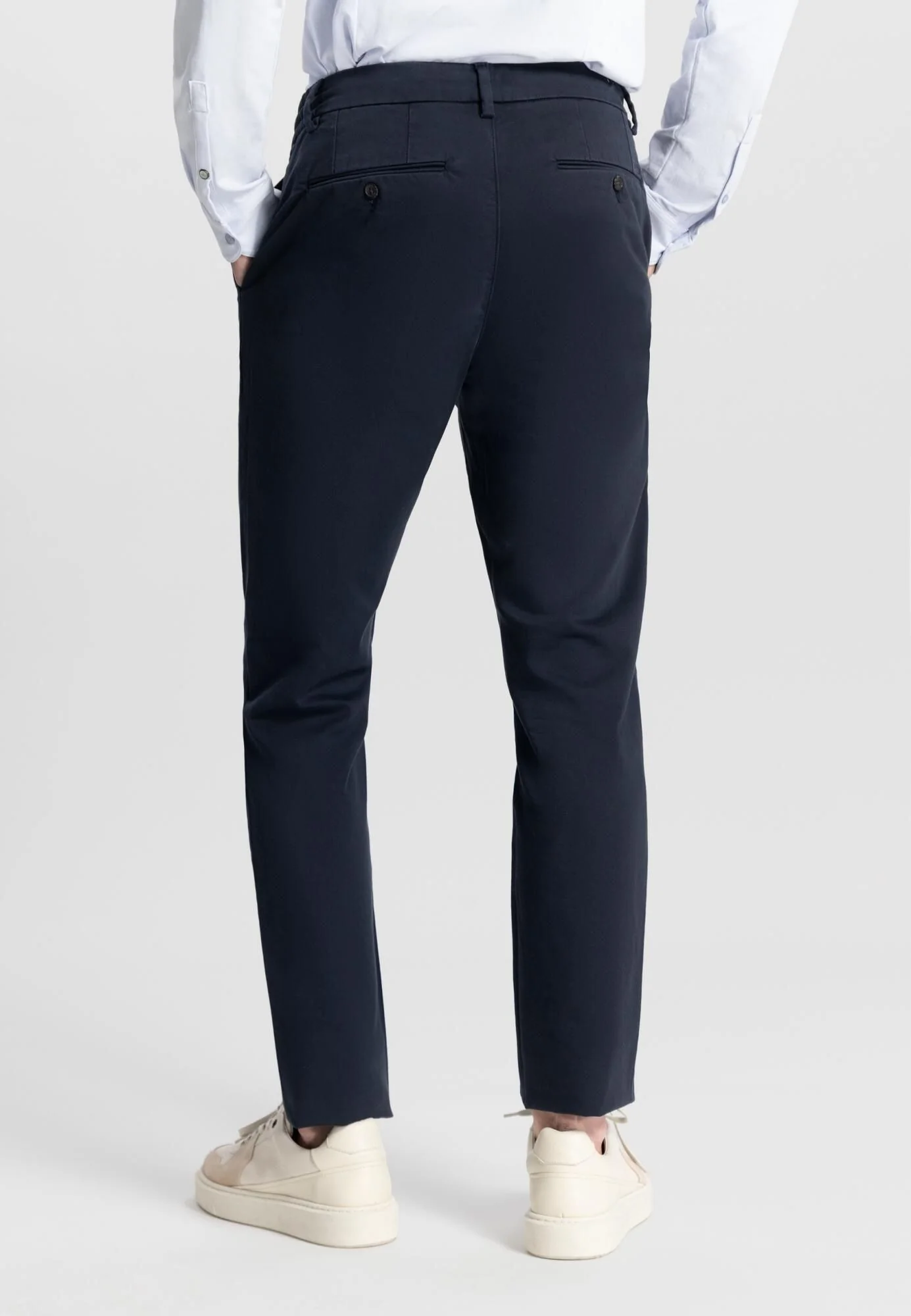 Chinohose Tapered Fit - Image 4