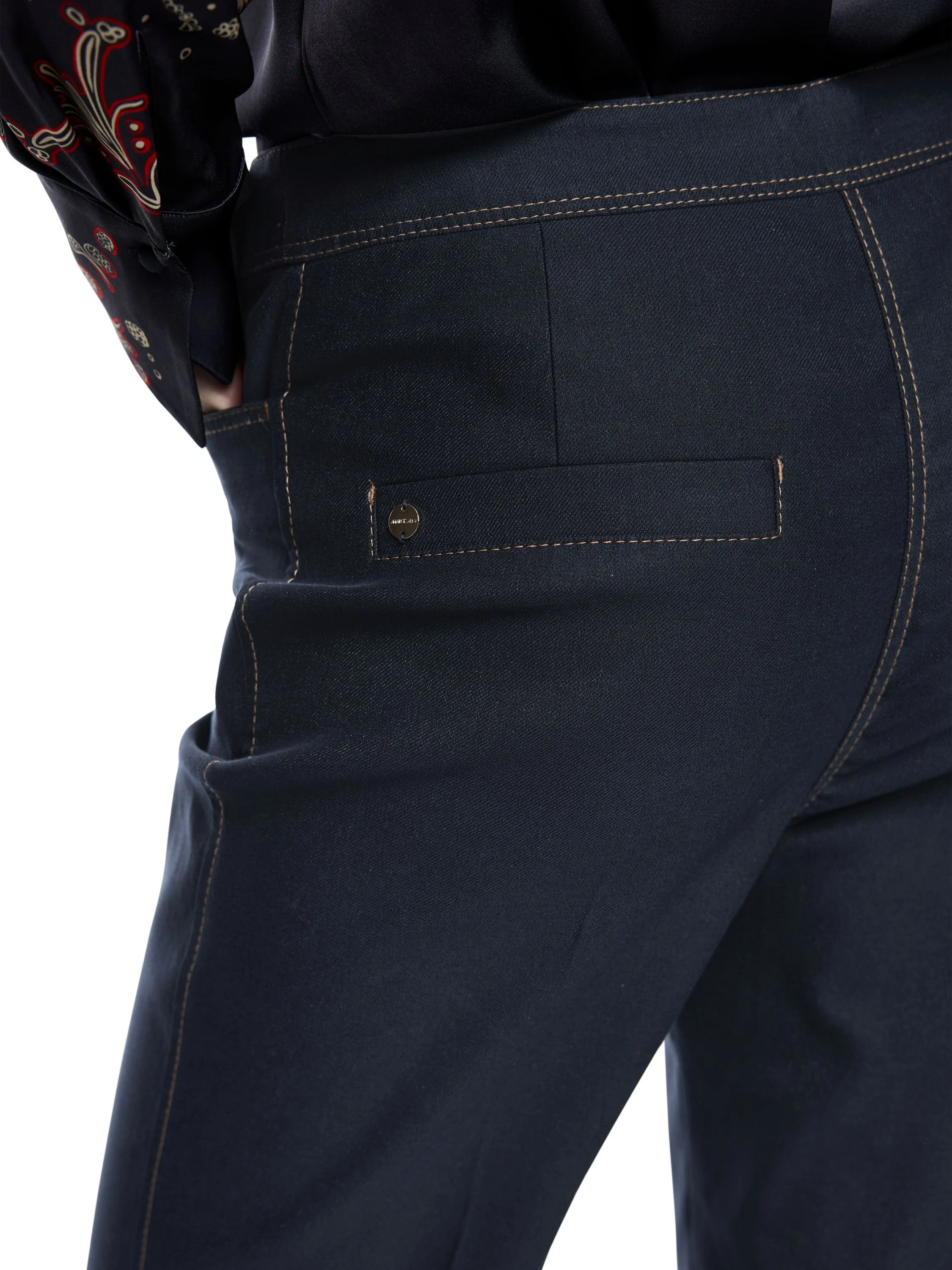 Jeans FAID mit Kontrastnähten - Image 3