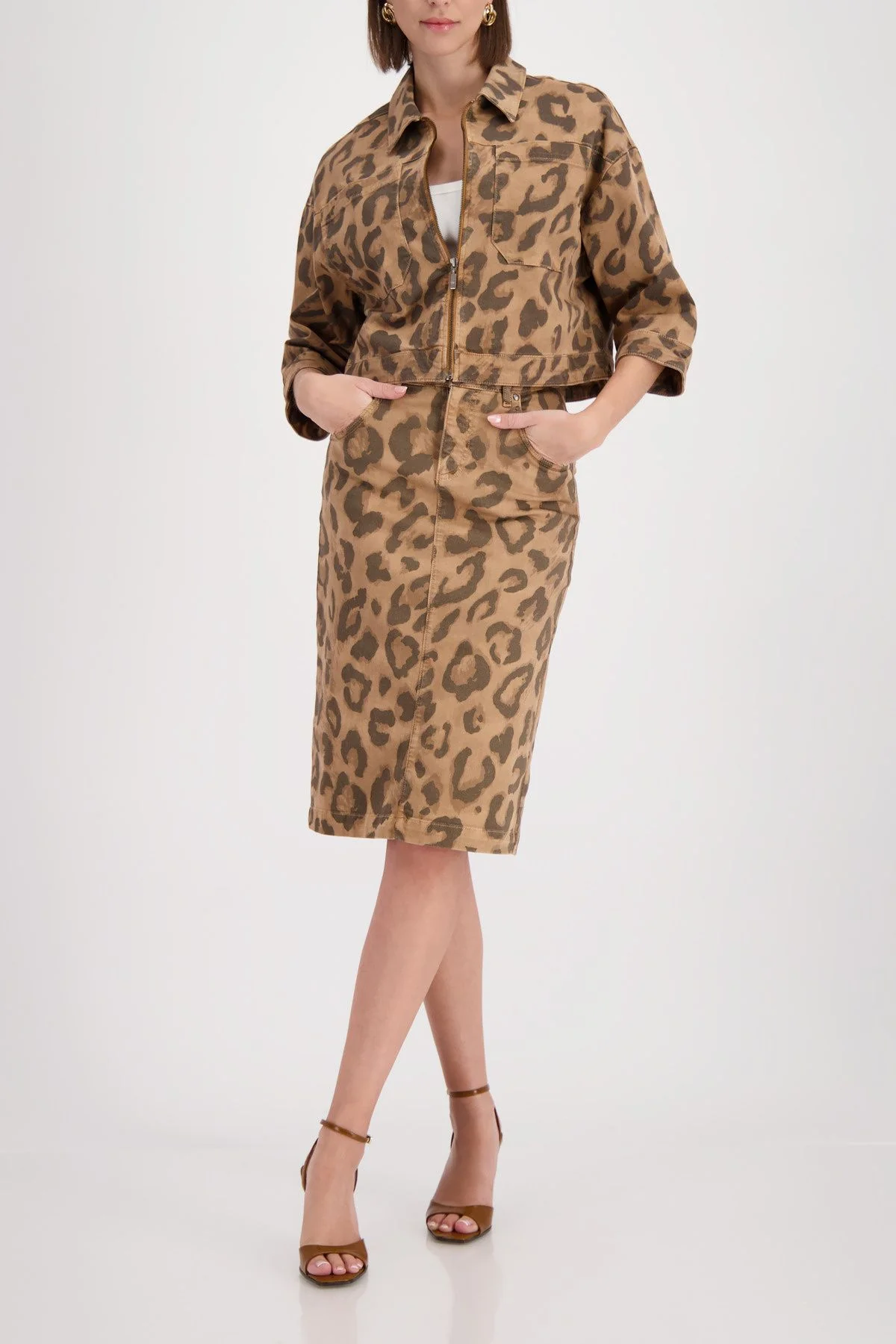 Jeansjacke cropped mit Leopardenmuster - Image 5
