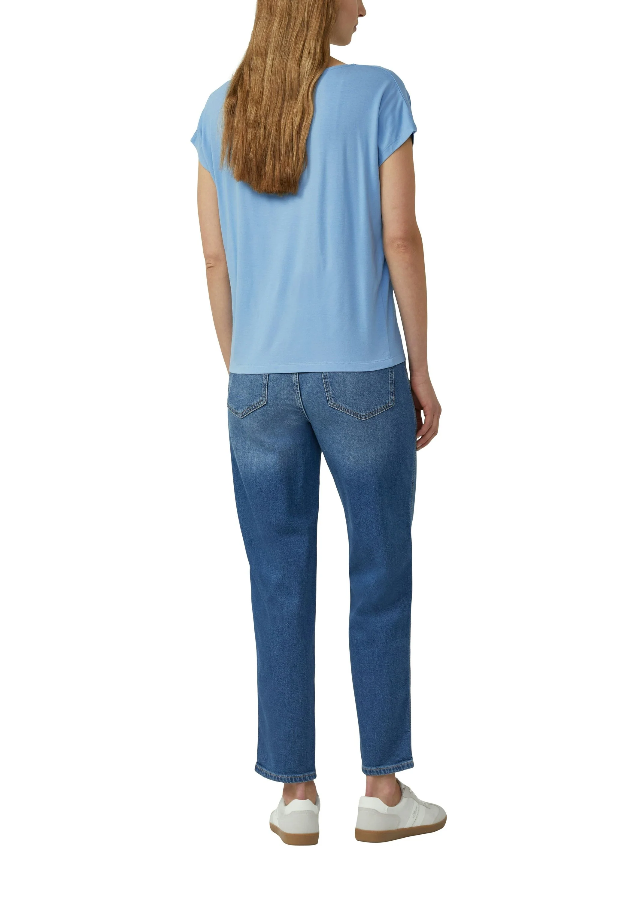 Jerseyshirt mit überschnittenen Schultern - Image 4