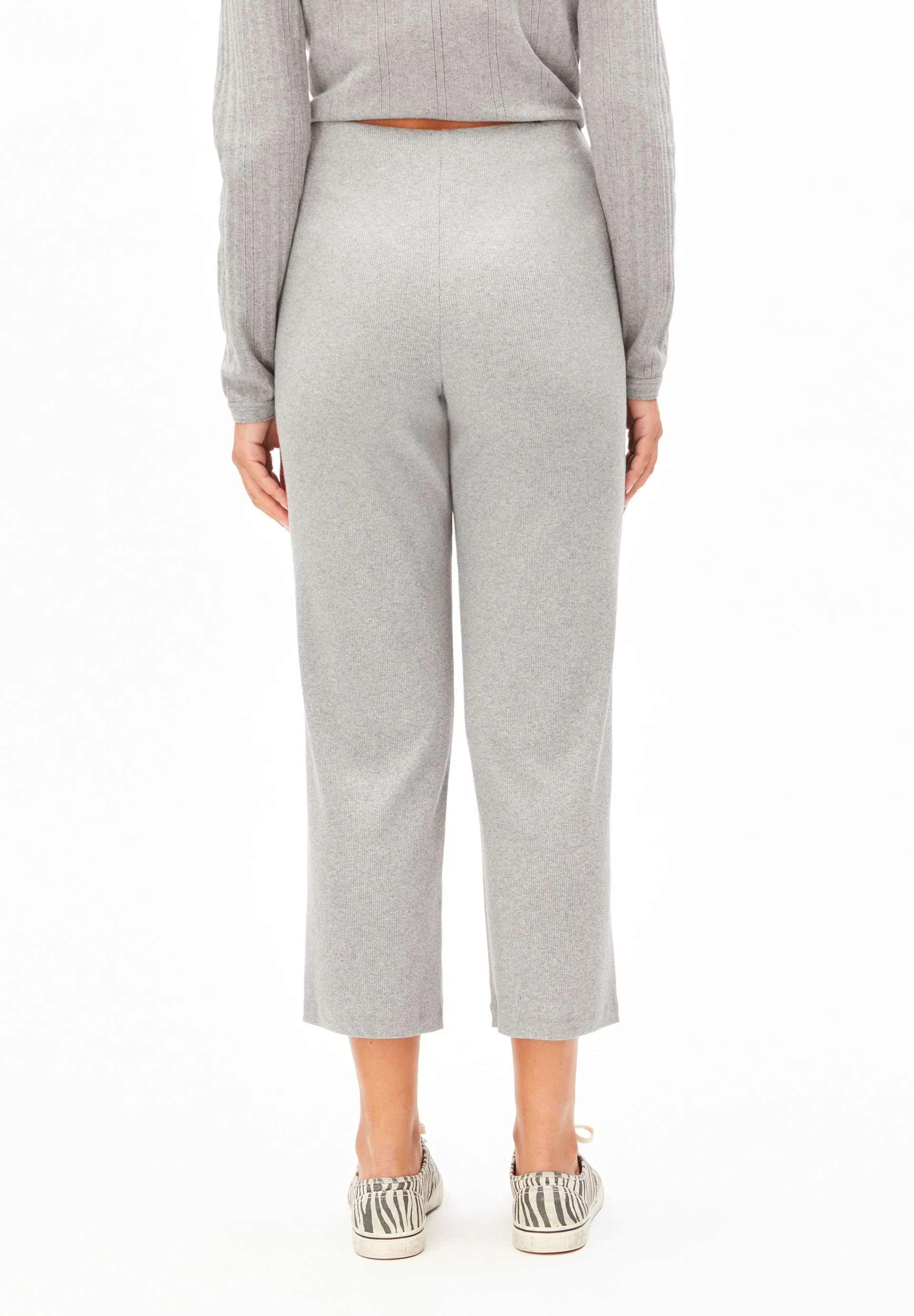 Joggpants NIANAA aus Rippstrick - Image 3
