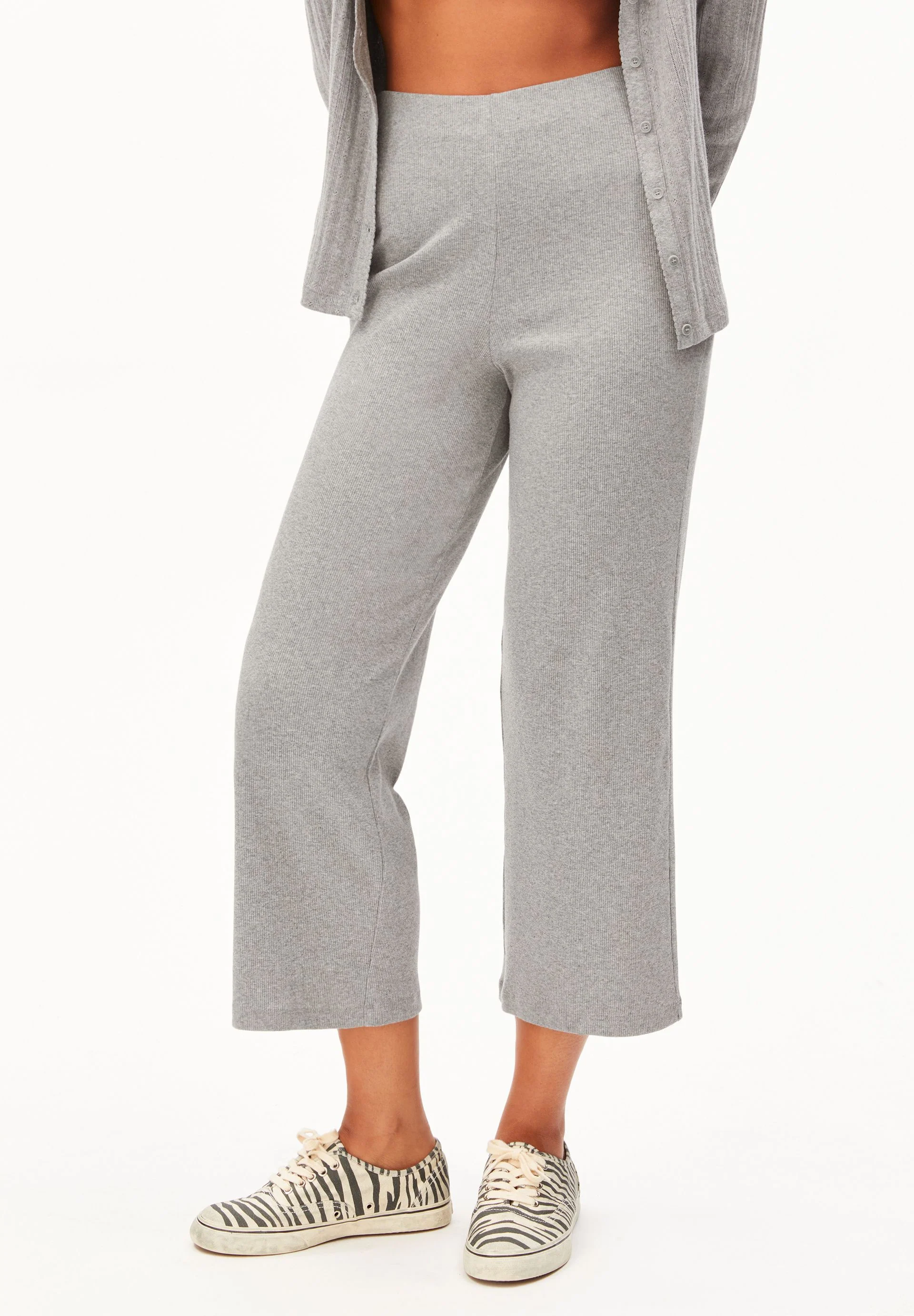 Joggpants NIANAA aus Rippstrick - Image 5