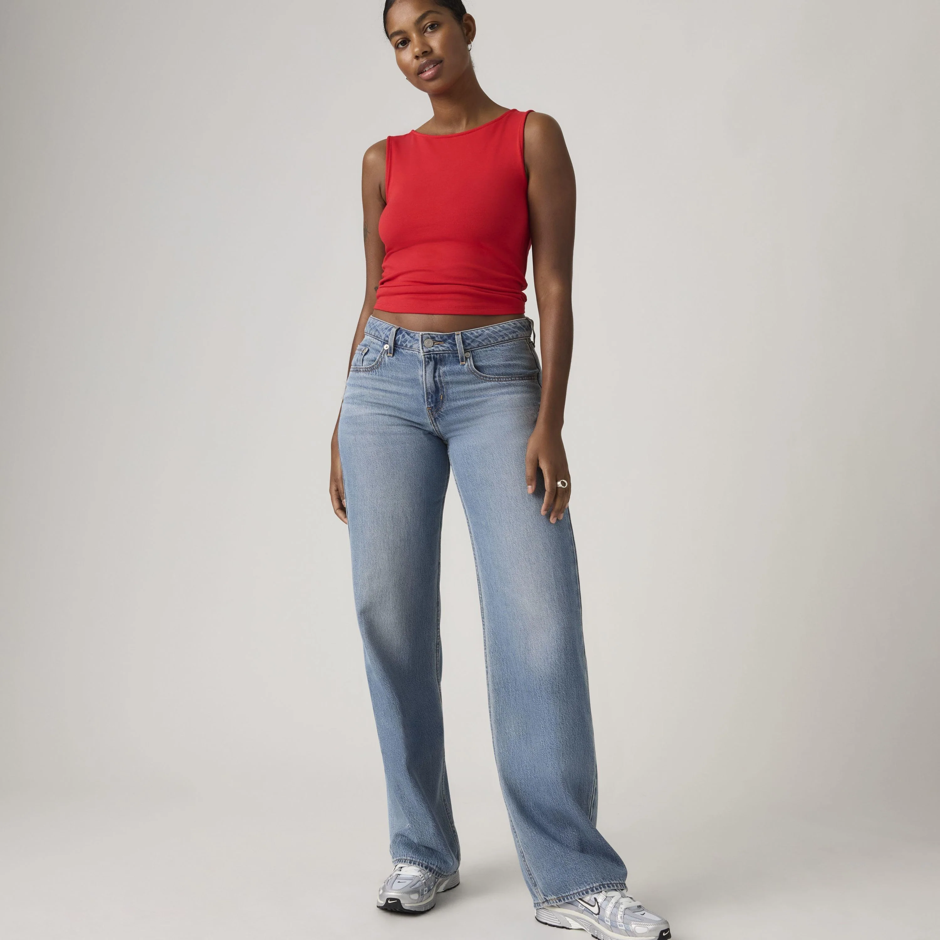 Low Loose Lightweight Jeans - Image 3