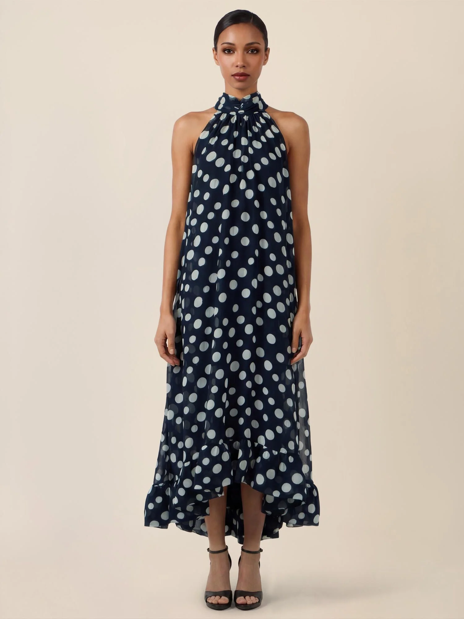 Neckholderkleid Maxi mit Volantsaum - Image 4