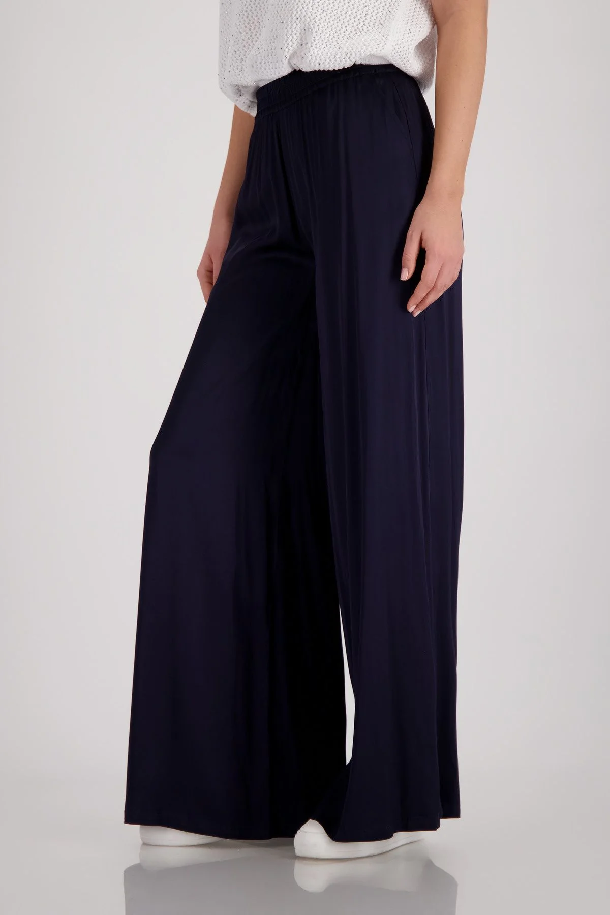 Palazzo-Hose Wide Leg in Satinoptik - Image 3