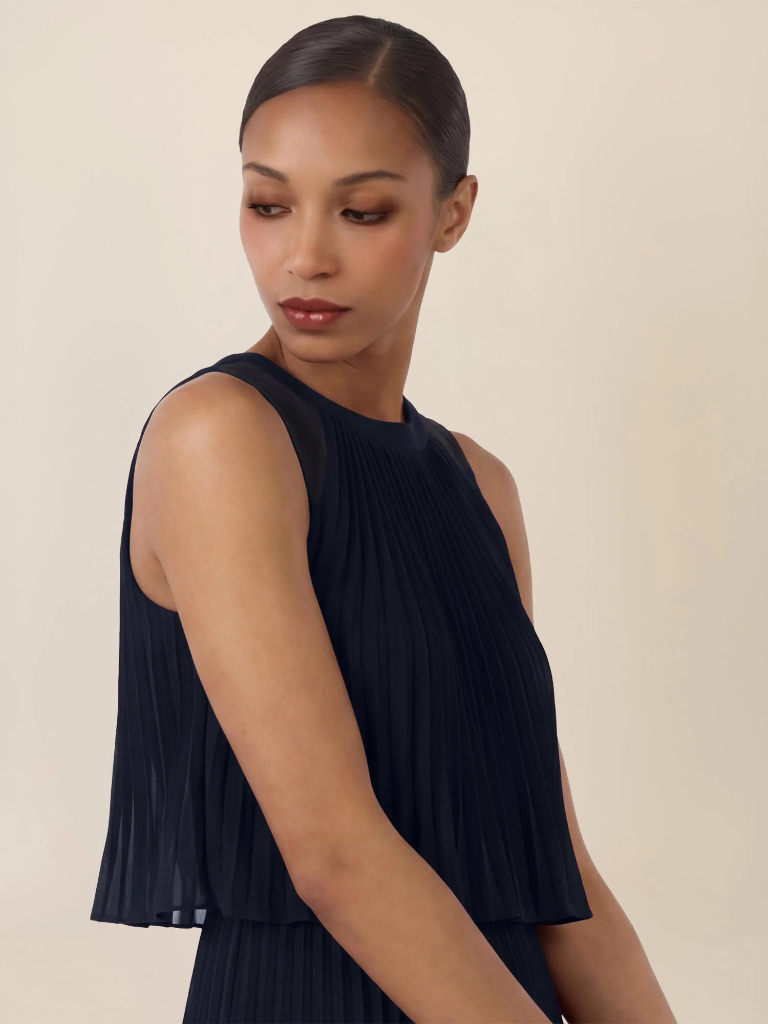 Plisseekleid Midi aus Chiffon - Image 5