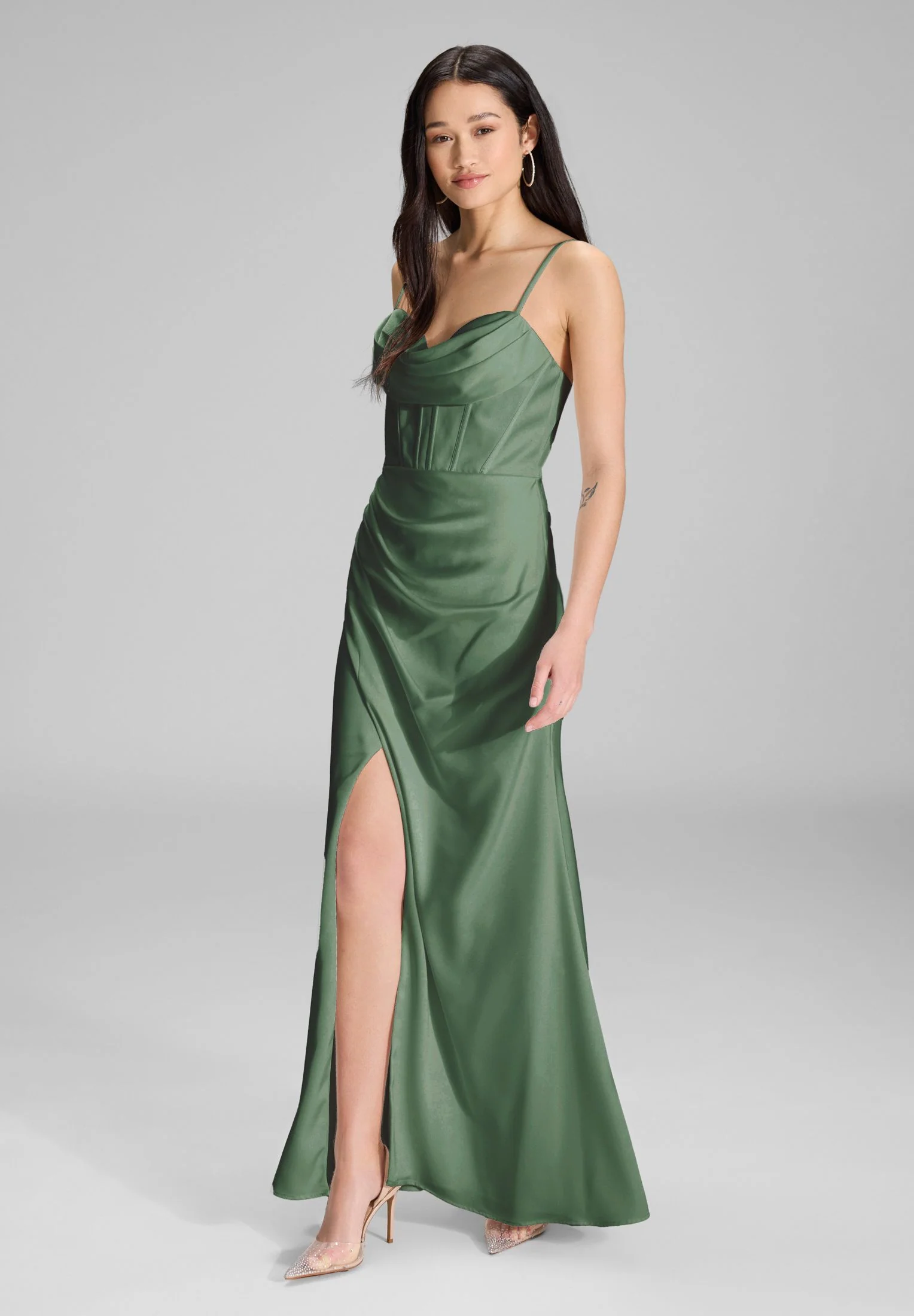 Satinkleid Maxi mit Drapierung und Beinschlitz - Image 9