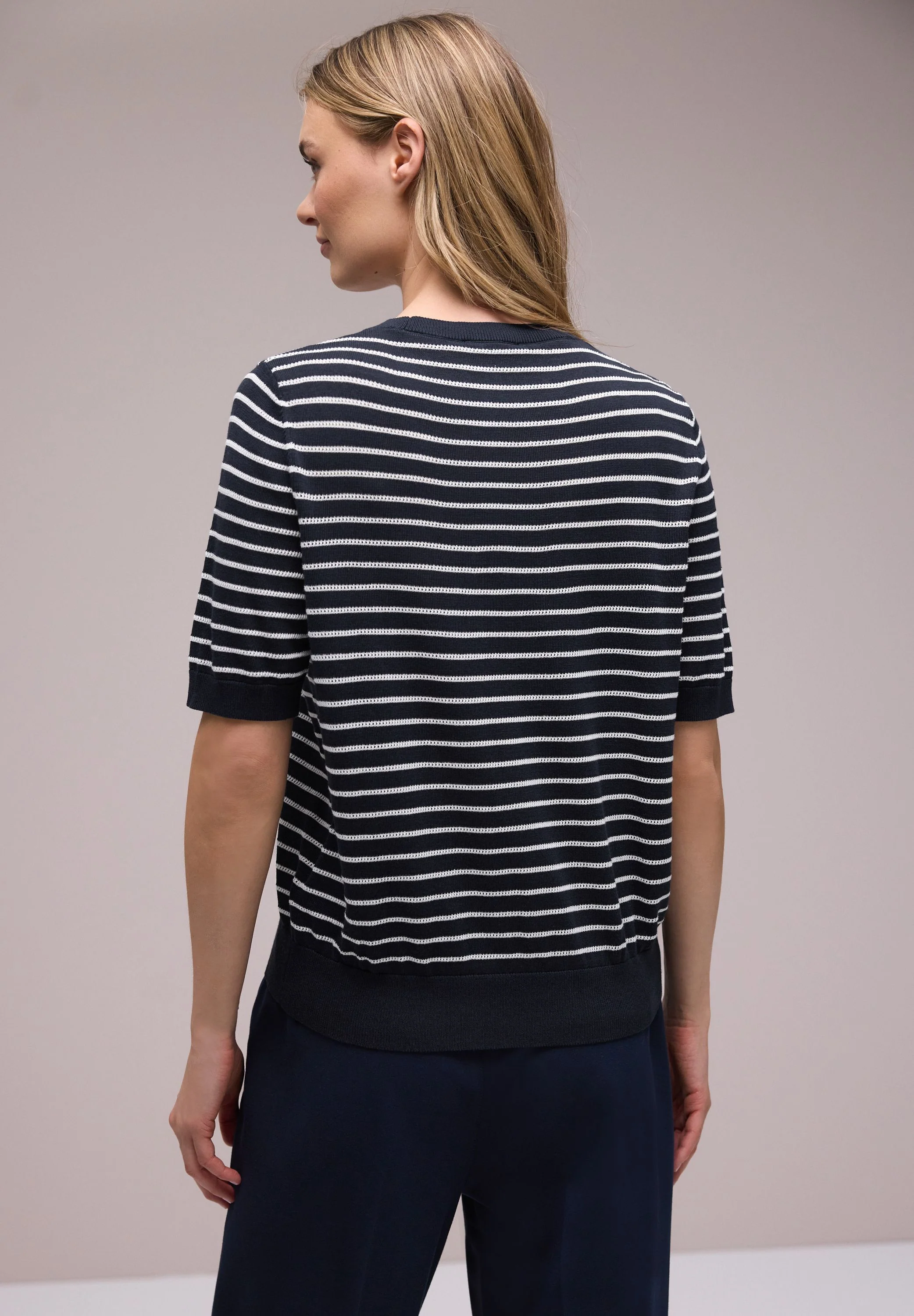 Strick-T-Shirt aus Viskosemix - Image 2