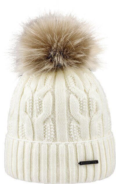Strickmütze mit Bommel