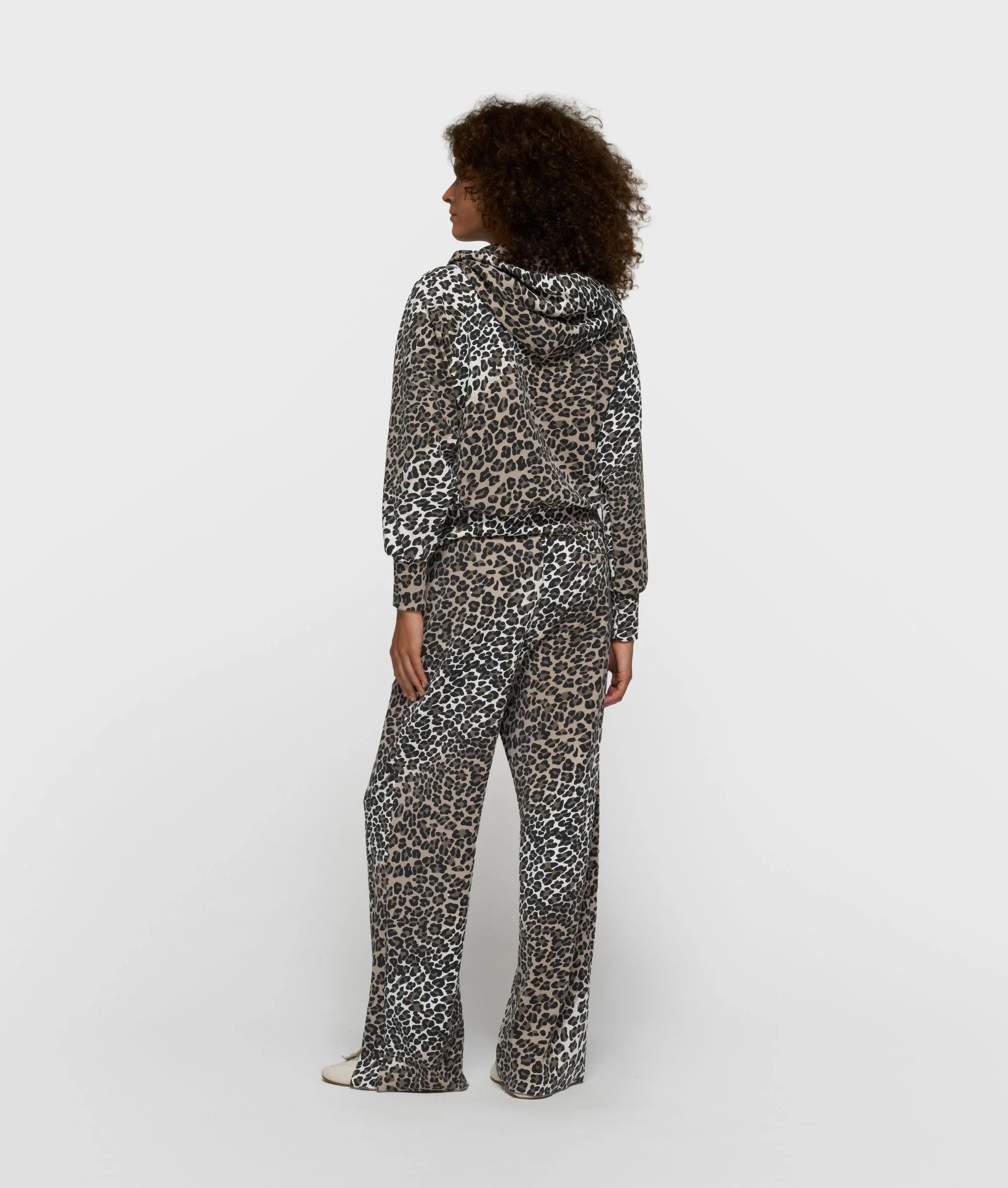 Sweatshirtjacke aus Viskosemix - Image 5