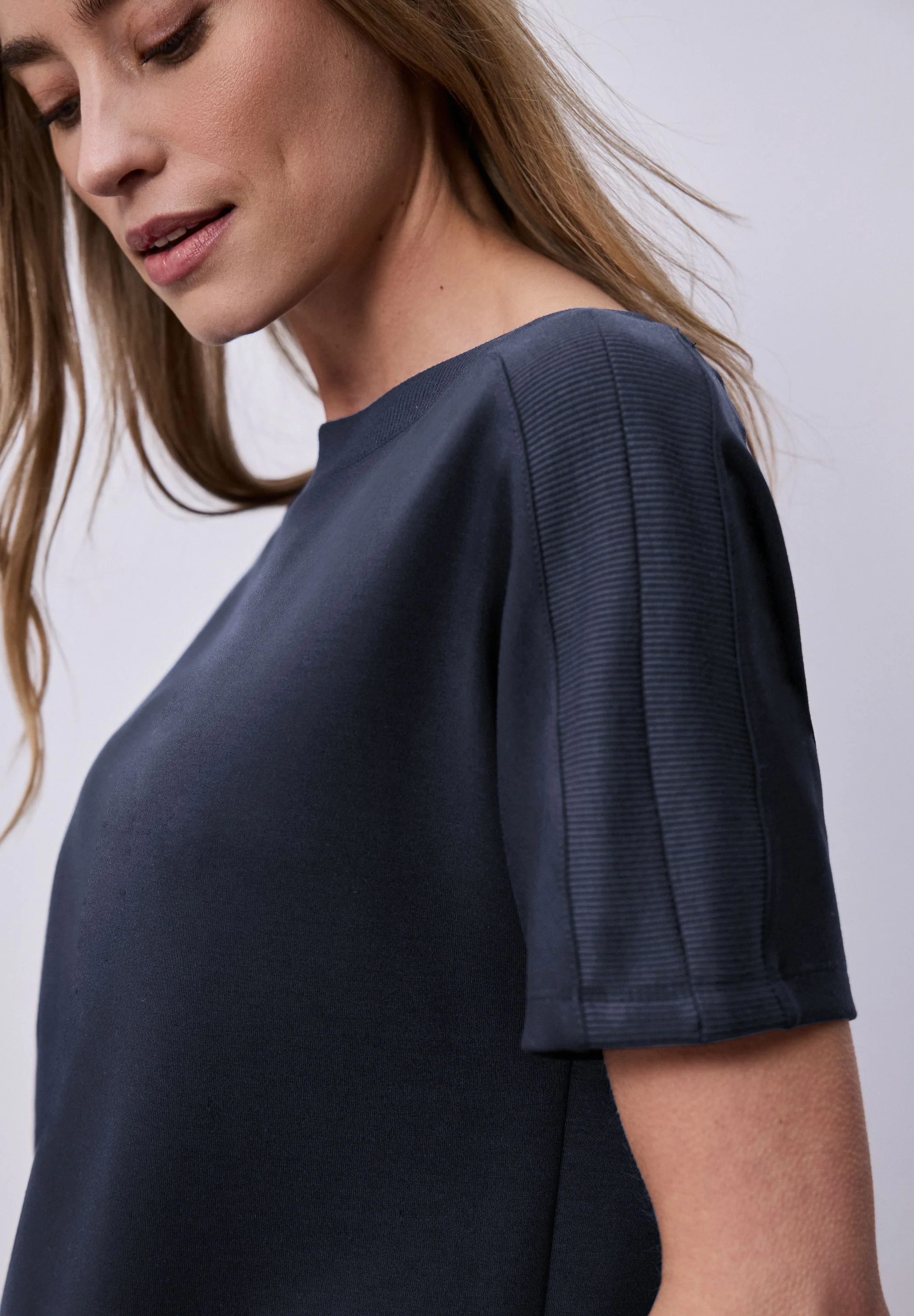 T-Shirt aus Viskosemix - Image 6