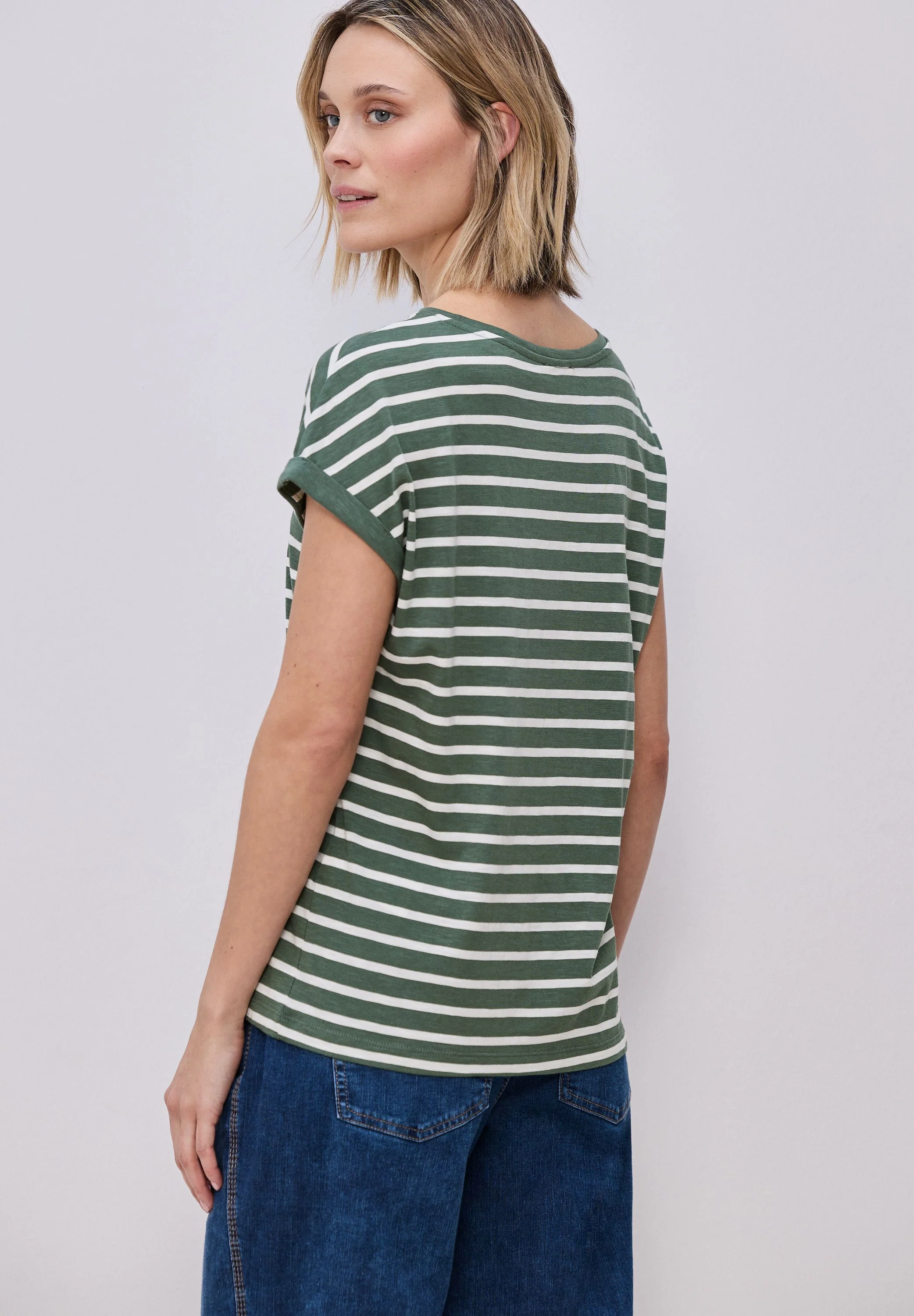 T-Shirt gestreift aus Baumwollmix - Image 2