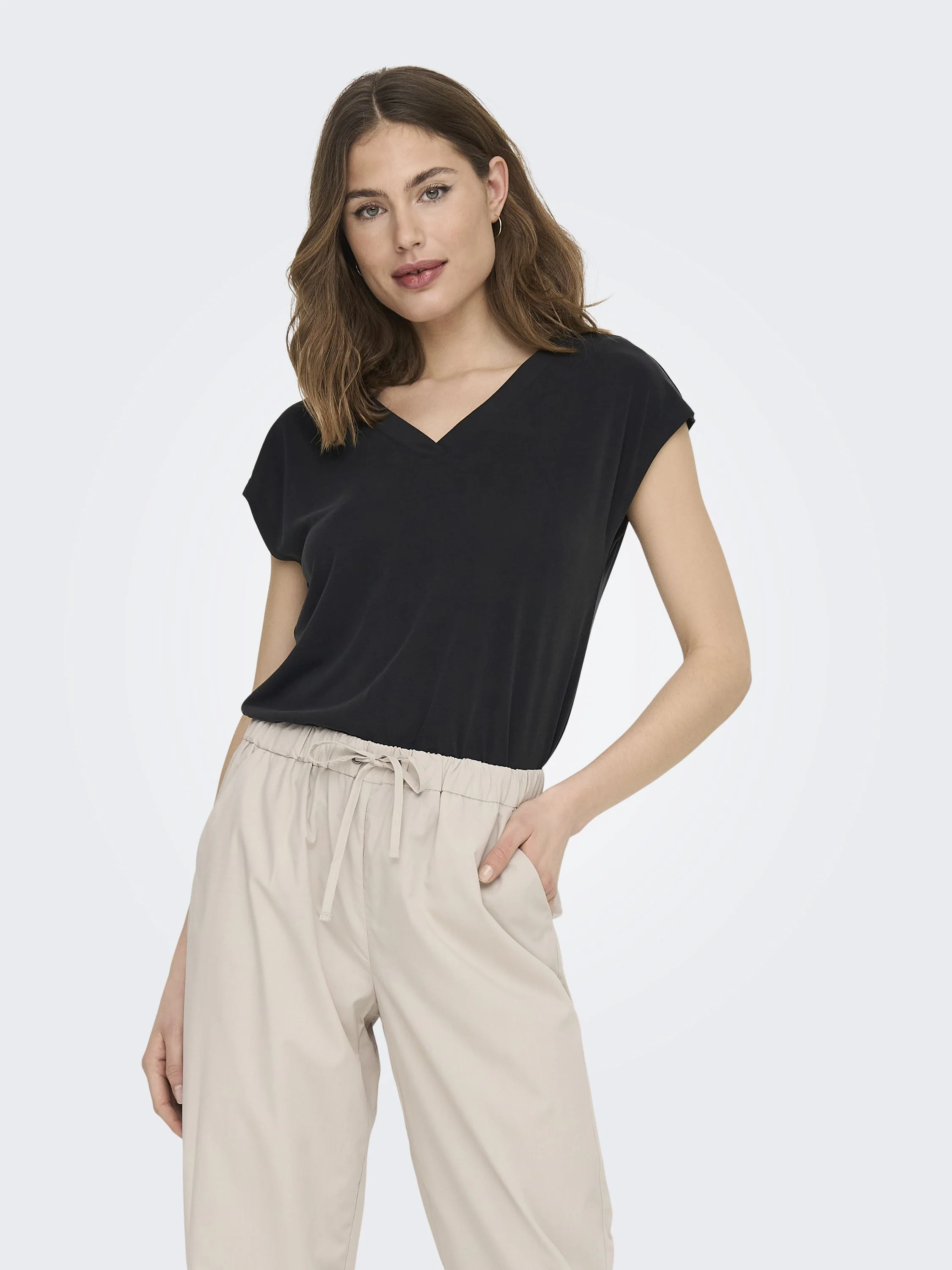 T-Shirt mit V-Neck - Image 4